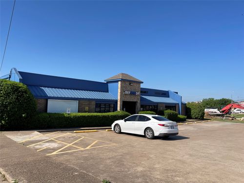 625 W Dickey Rd, Grand Prairie, TX, 75051-3129 | Card Image