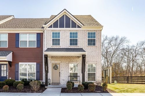 223 Holywell Dr, Gallatin, TN, 37066-4930 | Card Image