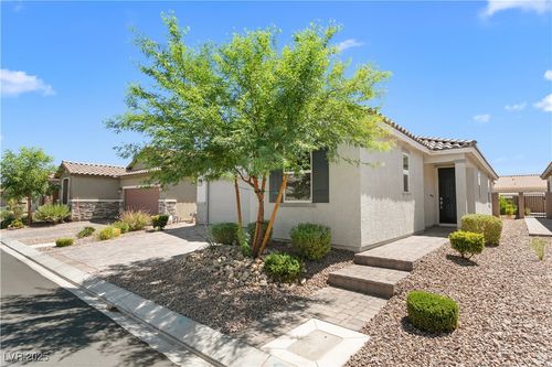 5936 Bruselas St, Las Vegas, NV, 89113-6671 | Card Image