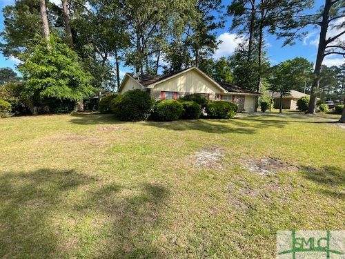 111 S Robinhood Dr, Savannah, GA, 31406-4135 | Card Image