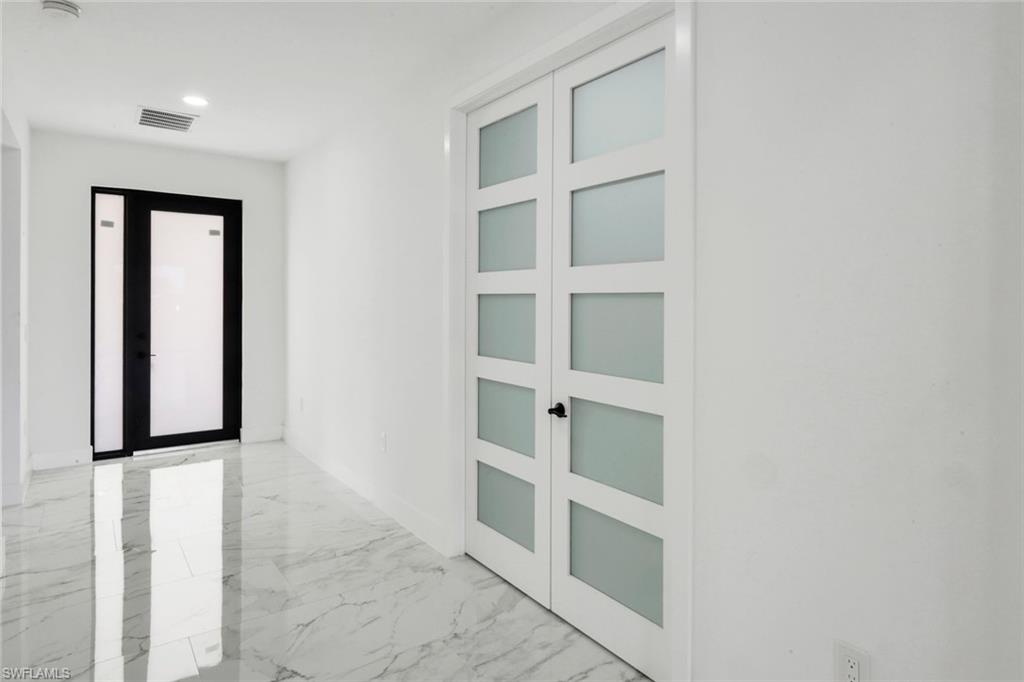 Residential in PORT CHARLOTTE 3