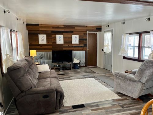 7813 Standish Rd, Bentley, MI, 48613-9609 | Card Image