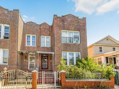 View of front of house featuring cooling unit | Image 2