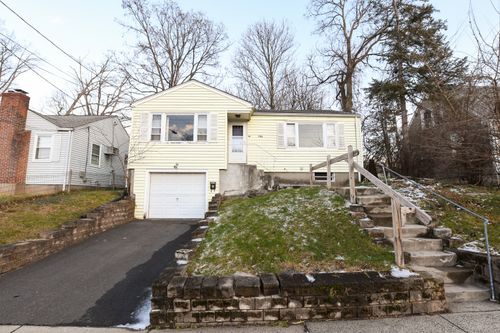 104 Hollywood Ave, Hartford, CT, 06110-2218 | Card Image