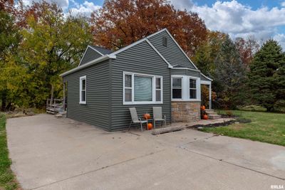 1908 46 Th Street, House other with 3 bedrooms, 1 bathrooms and null parking in Moline IL | Image 2