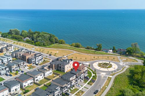 {{alt}} | Card Image