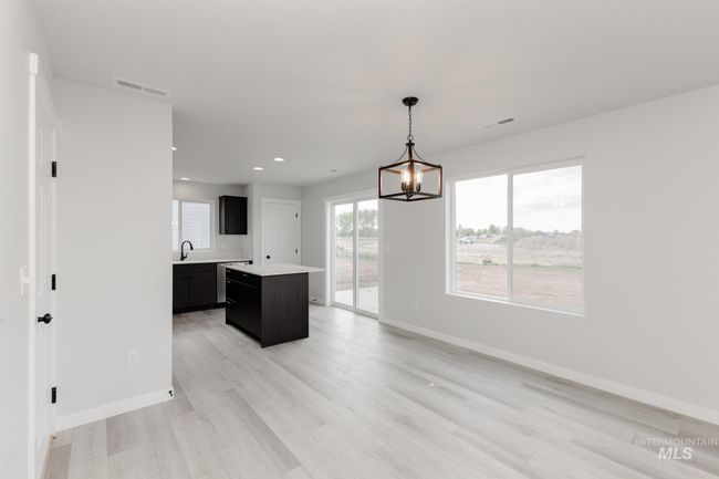 2365 W Opalite Dr, House other with 4 bedrooms, 3 bathrooms and 3 parking in Kuna ID | Image 7