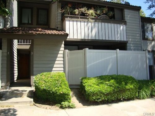 3 Carriage Way, Pomona, CA, 91766-6622 | Card Image
