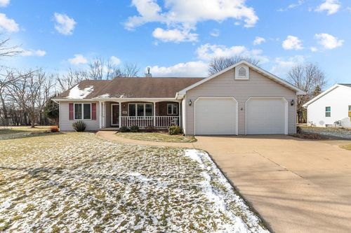 1447 Baytree Lane, NEENAH, WI, 54956 | Card Image