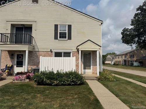 24404 Meadowbridge Dr, Clinton Township, MI, 48035-3013 | Card Image