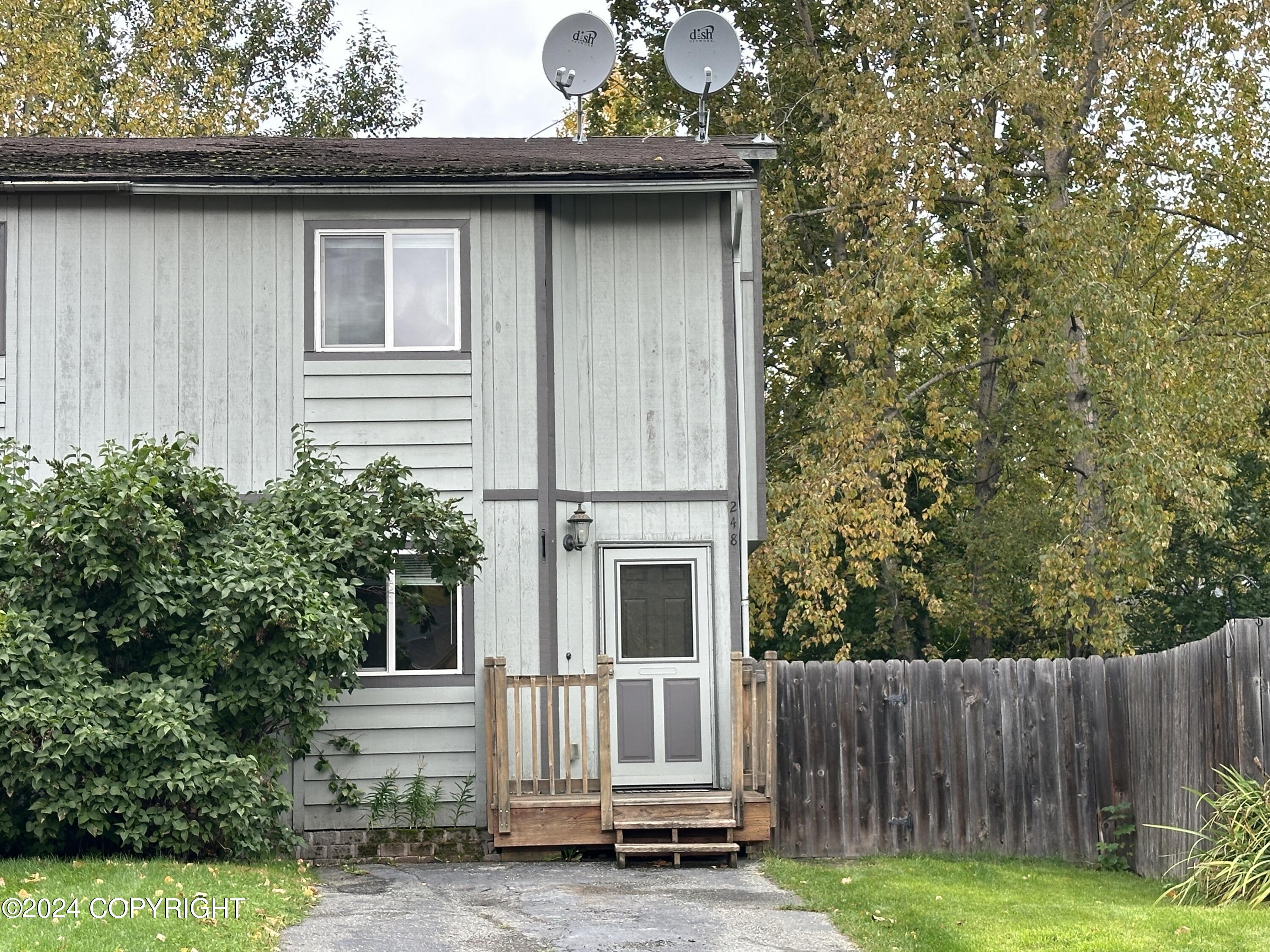 Yellow Leaf Cir, Anchorage, AK 99504