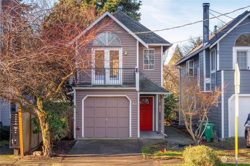 7511 25th Avenue Ne, Seattle, WA, 98115 | Card Image