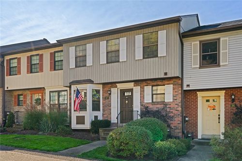 587 Thorncliffe Dr, Pittsburgh, PA, 15205-1537 | Card Image