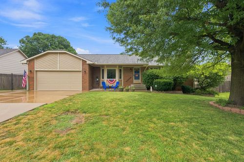 1113 N Ridgecrest Rd, Derby, KS, 67037-3716 | Card Image
