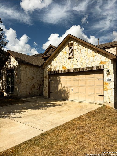 15527 Birdstone Ln, San Antonio, TX, 78245-3183 | Card Image