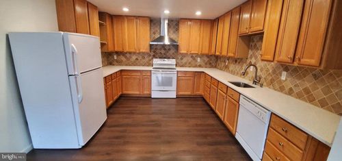 7921 Windsor Knoll Ln, GAITHERSBURG, MD, 20882-1123 | Card Image