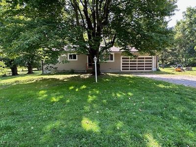 View of front facade featuring a front yard | Image 2