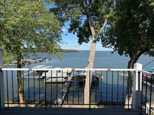 410 E Lake Street, Waconia, MN, 55387 | Card Image