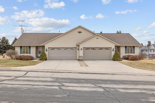 1107-1105 Linden Street, Cleveland, WI, 53015 | Card Image