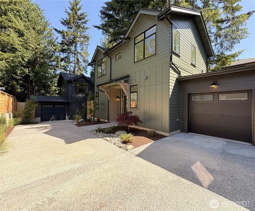 b-3026 Ne 95th St, Seattle, WA, 98115-2435 | Card Image
