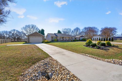 1012 Berry Dr, Boiling Springs, SC, 29316-5901 | Card Image