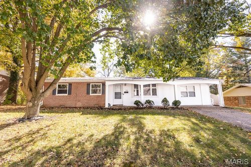 860 Wilshire Dr, Belleville, IL, 62223-2623 | Card Image