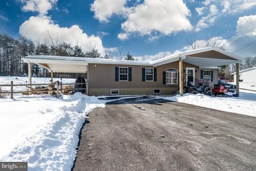 60 Laurel Ave, BIRDSBORO, PA, 19508-9373 | Card Image