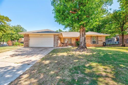 224 Chaucer Cresent Street, Midwest City, OK, 73130 | Card Image