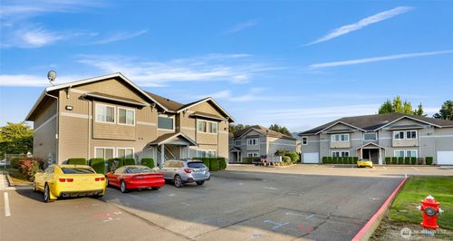 apt-209-1305 Boon St, Sumas, WA, 98295-9645 | Card Image