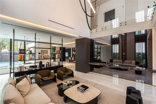 10540 Nw 67th Ter, Doral, FL, 33178-3898 | Card Image