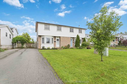 27 Canterbury Dr, Saint Catharines, ON, L2P3M6 | Card Image