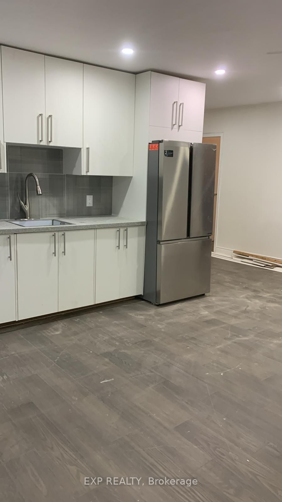 Commercial Lease in East Gwillimbury 2