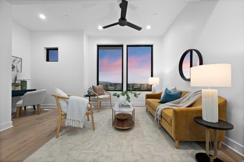 307 E Endurance Cir, Draper, UT, 84020-1678 | Card Image