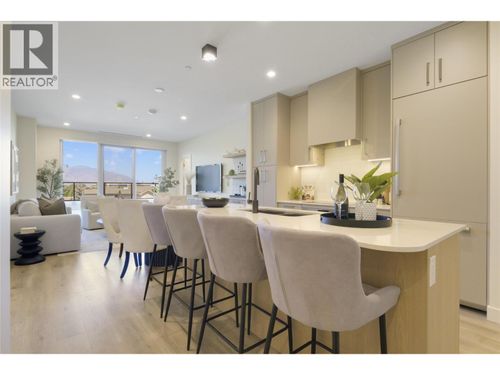614-3300 Lakeshore Road, Kelowna, BC, V1W0H6 | Card Image