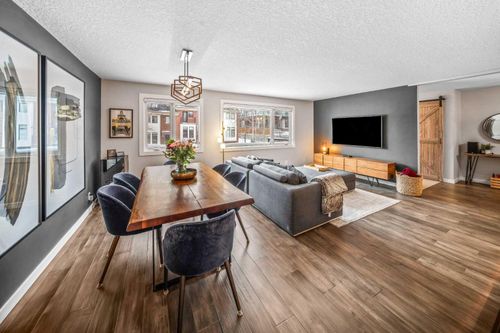 4-1205 Cameron Ave Sw, Calgary, AB, T2T0K8 | Card Image