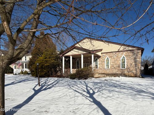 303 W Ann St, Milford, PA, 18337-1413 | Card Image