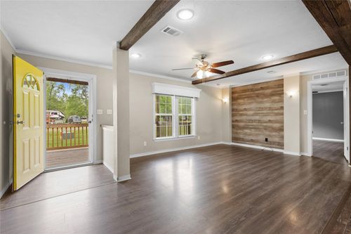 141 Leaning Oak Dr, Pointblank, TX, 77364 | Card Image