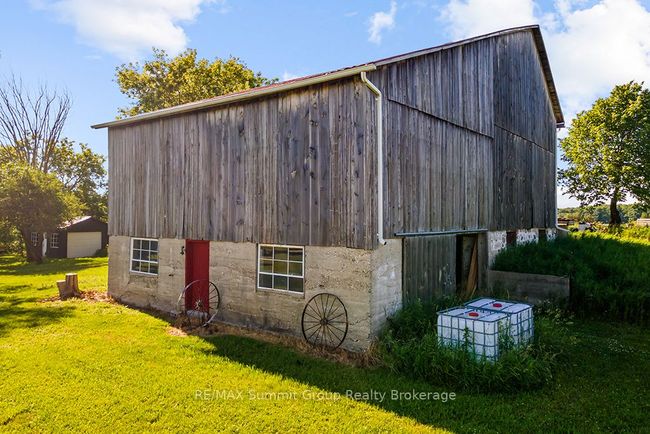 385073 4 Th Concession A, Home with 5 bedrooms, 6 bathrooms and 16 parking in Municipality Of Grey Highlands ON | Image 39