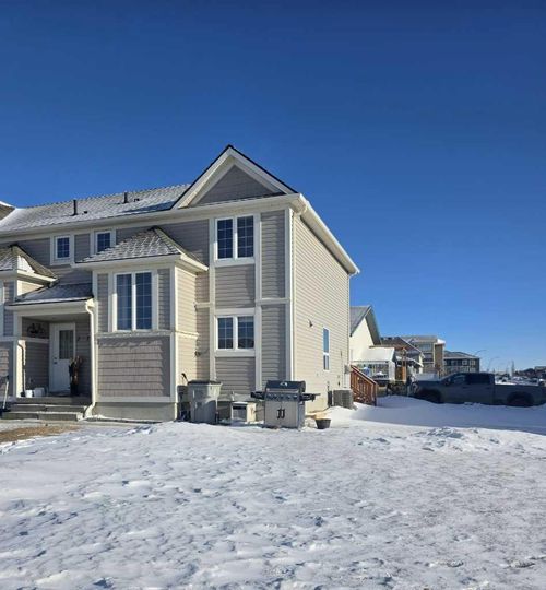 1-2602 11 Ave, Wainwright, AB, T9W1W2 | Card Image