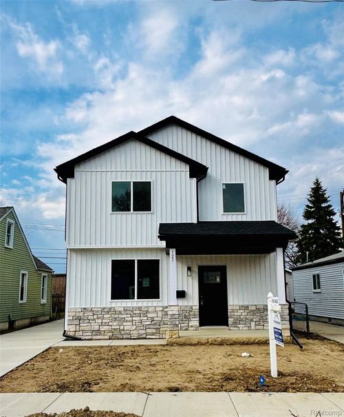 127 E Mahan Ave, Hazel Park, MI, 48030-1183 | Card Image