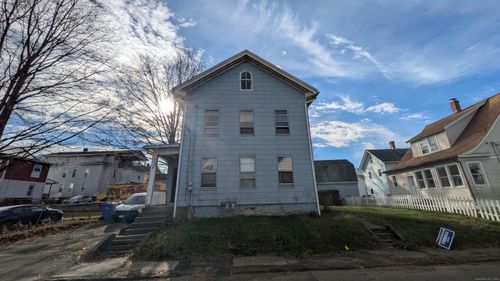 16 Winthrop St, Meriden, CT, 06451-6261 | Card Image