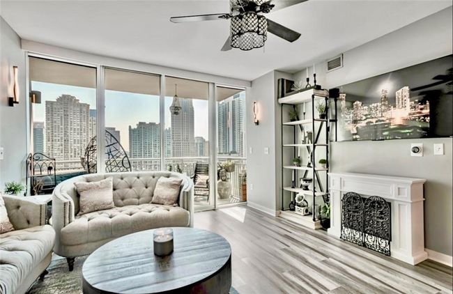 APT-1507 - 3338 Peachtree Rd Ne, Condo with 2 bedrooms, 2 bathrooms and 2 parking in Atlanta GA | Image 10