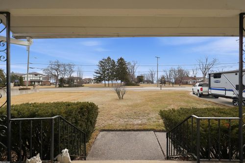 32203 Jefferson Avenue, St Clair Shores, MI, 48082 | Card Image