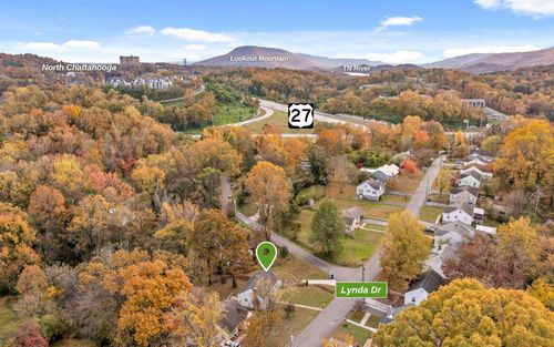 132 Lynda Dr, Chattanooga, TN, 37405-1316 | Card Image