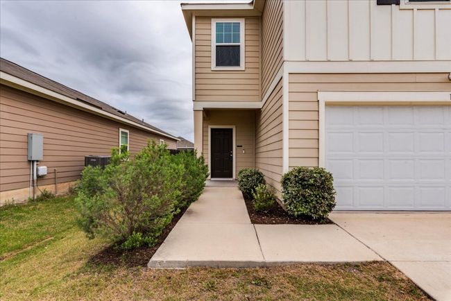 Welcome to 196 Thistle Lane. | Image 6