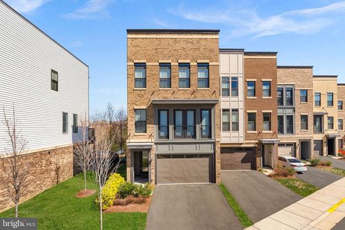 23104 Sullivans Cove Sq, BRAMBLETON, VA, 20148-4909 | Card Image