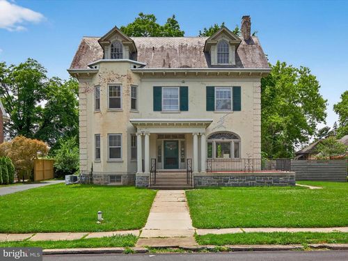1070 Wheatland Ave, LANCASTER, PA, 17603-3121 | Card Image
