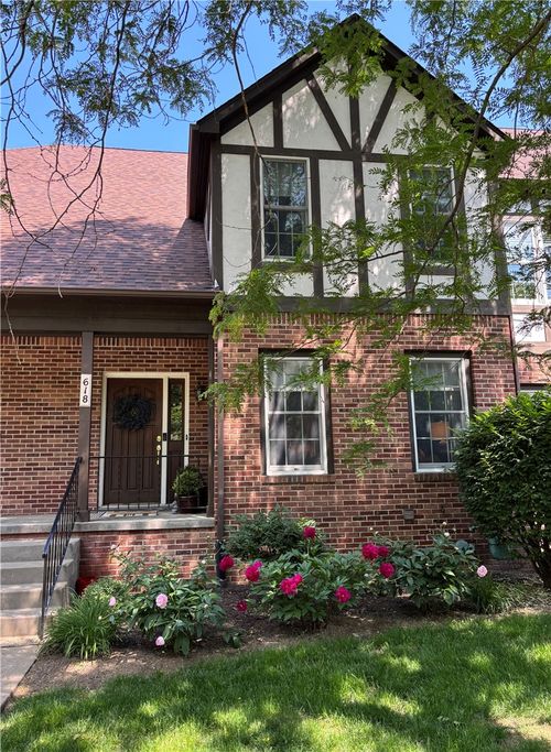 618 Kingsberry Cir, Pittsburgh, PA, 15234-1071 | Card Image
