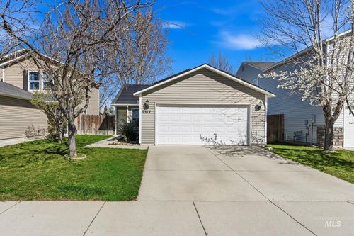 9572 W Weir Hollis Dr, Boise, ID, 83709-5592 | Card Image
