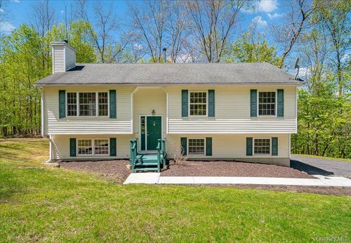 13 Hermanette Ave, Middletown, NY, 10940-7657 | Card Image